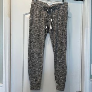 A Pea in the Pod Maternity Jogger Pants